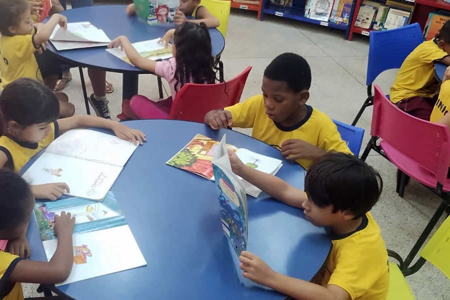 Alunos da rede municipal vivenciam experiência com autor e fortalecem o gosto pela leitura